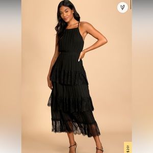 Lulu’s Black Pleated Tiered Lace Maxi Dress